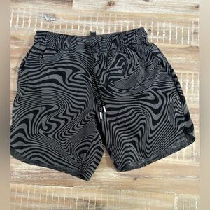 Legends Shorts Mens Small Luka 7” Gym Running Stretch Size S